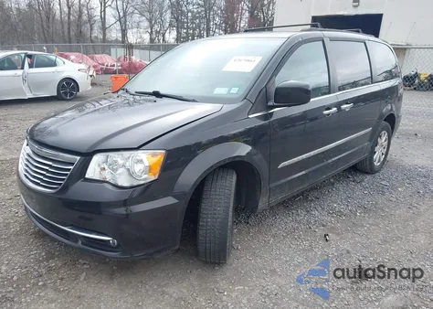 2015 Chrysler Town & Country Touring from USA, damaged, VIN 2C4RC1BG8FR645864